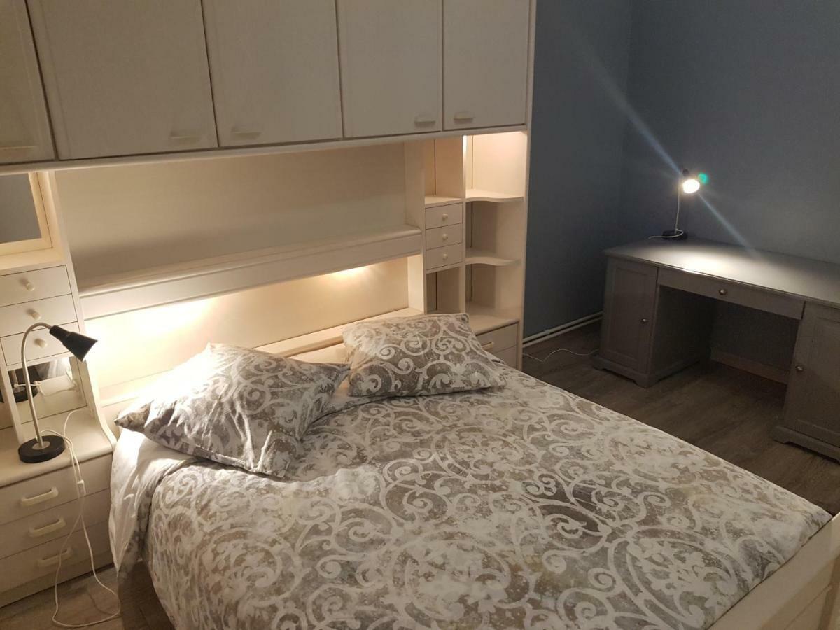 Bedinreims "Burgundy Bottle" 110M2 Exceptional, 4 Chambres Doubles, 2 Bain, Free Park & Wifi, Tout Equipe Exterior foto